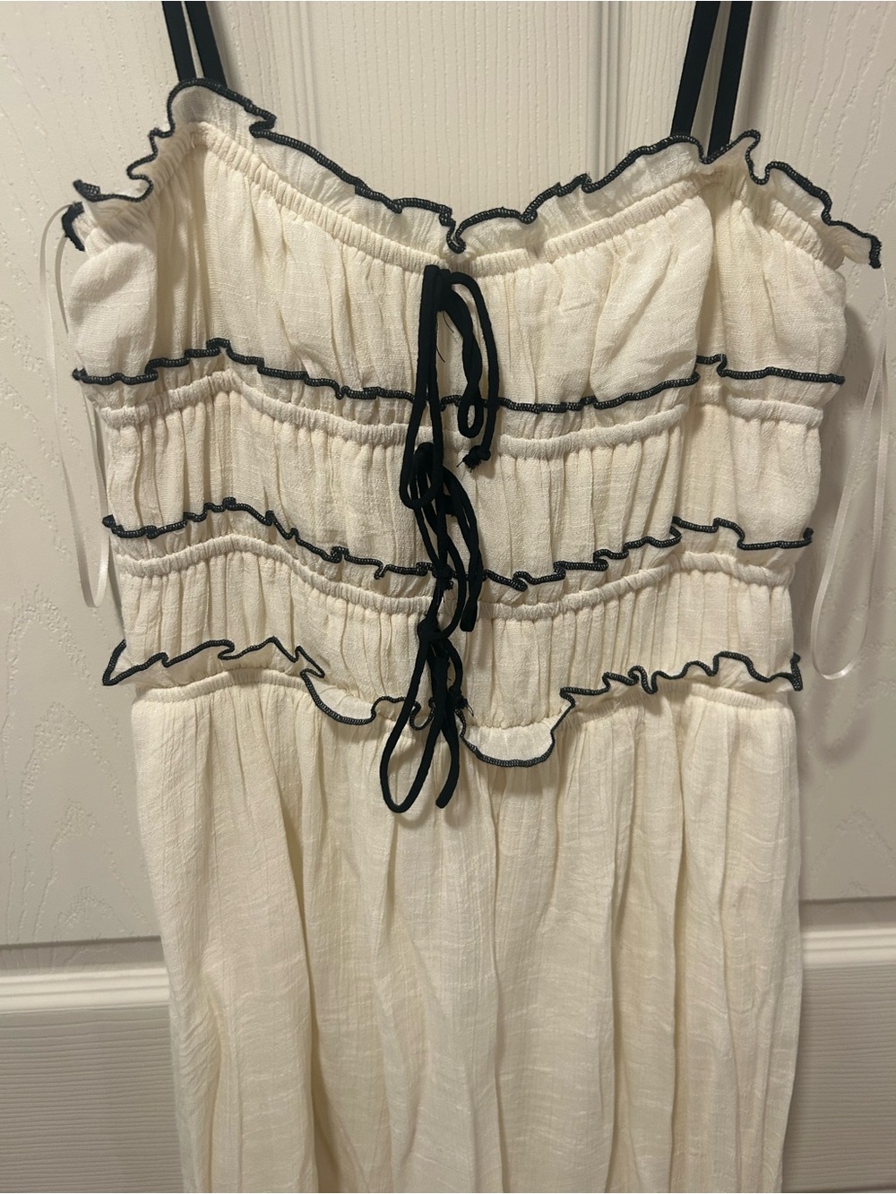 Jessica Simpson Cream Maxi Dress with Black Trim - Picture 3 of 5